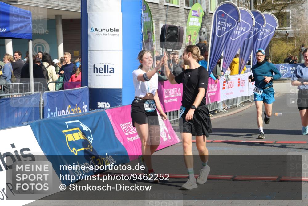 12.04.2026 - 45. Internationalen Wilhelmsburger Insellauf Strokosch-Dieckow http://msf.ph/oto/9462252 12.04.2026 11:10:31 Ziel 3833, 4251, 3077, 5651, 5851 meine-sportfotos.de