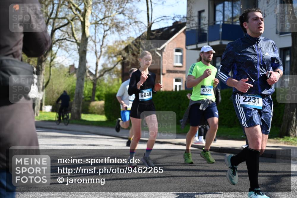 12.04.2026 - 45. Internationalen Wilhelmsburger Insellauf J. Mangold http://msf.ph/oto/9462265 12.04.2026 10:48:53 Ziel 4336, 3760, 3695, 5039, 2672, 4789, 4661, 5360, 5649, 2649, 2231, 3200, 4185, 2179, 3427, 2635, 2732, 2371, 3363, 2661, 4715, 2392 meine-sportfotos.de