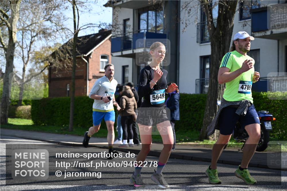 12.04.2026 - 45. Internationalen Wilhelmsburger Insellauf J. Mangold http://msf.ph/oto/9462278 12.04.2026 10:48:54 Ziel 4336, 3760, 3695, 5039, 2672, 4789, 4661, 5360, 5649, 2649, 2231, 3200, 4185, 2179, 3427, 2635, 2732, 2371, 3363, 2661, 4715, 2392 meine-sportfotos.de