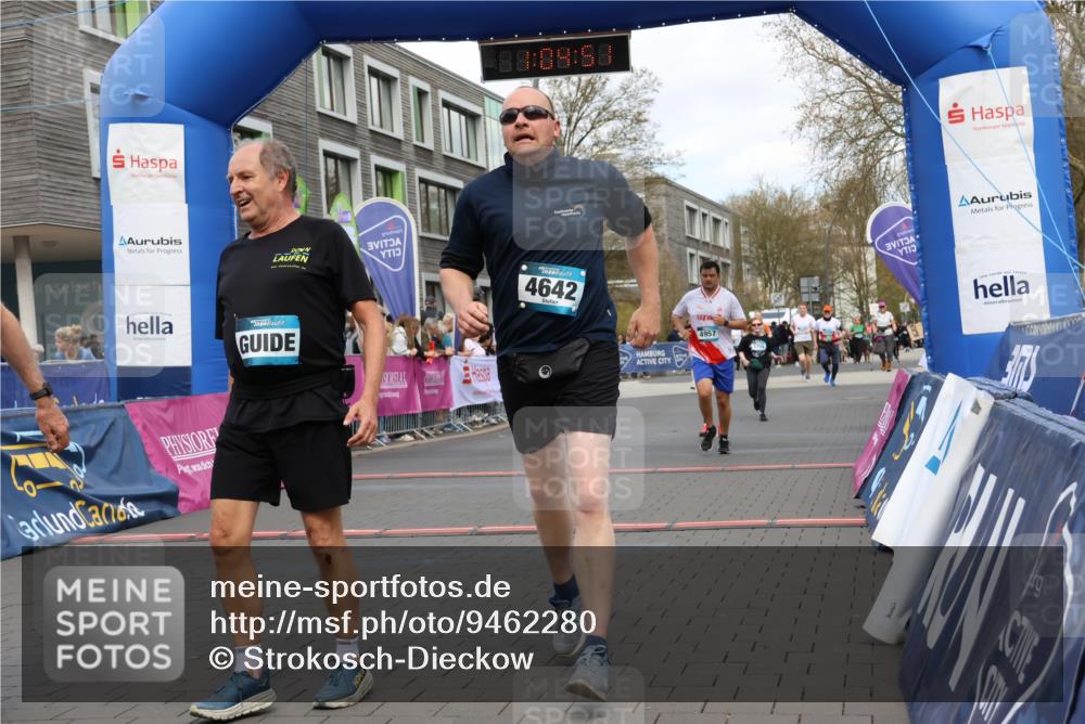 12.04.2026 - 45. Internationalen Wilhelmsburger Insellauf Strokosch-Dieckow http://msf.ph/oto/9462280 12.04.2026 13:17:51 Ziel 5532, 4392, 4642, 4957, 3900, 5759 meine-sportfotos.de