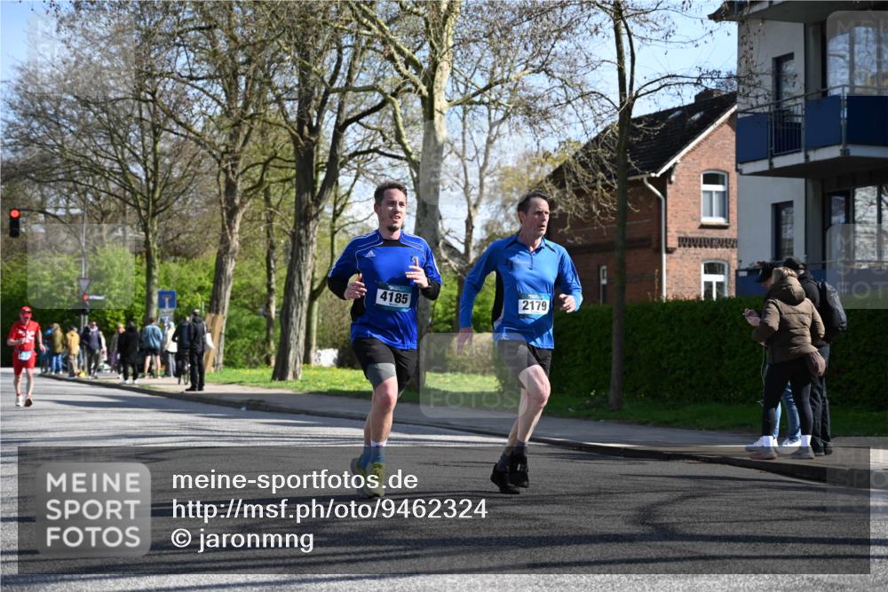 12.04.2026 - 45. Internationalen Wilhelmsburger Insellauf J. Mangold http://msf.ph/oto/9462324 12.04.2026 10:49:01 Ziel 3695, 5039, 2672, 4789, 4661, 5360, 5649, 2649, 2231, 3200, 4185, 2179, 3427, 2635, 2732, 2371, 3363, 2661, 4715, 4715, 2392, 3036, 2048, 3357 meine-sportfotos.de
