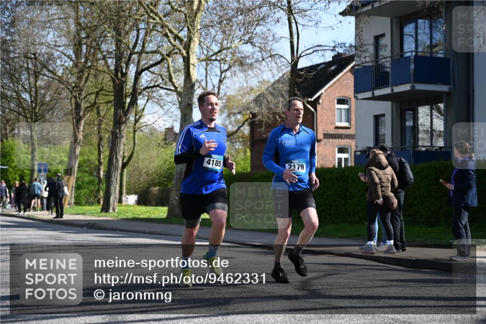 12.04.2026 - 45. Internationalen Wilhelmsburger Insellauf J. Mangold http://msf.ph/oto/9462331 12.04.2026 10:49:01 Ziel 3695, 5039, 2672, 4789, 4661, 5360, 5649, 2649, 2231, 3200, 4185, 2179, 3427, 2635, 2732, 2371, 3363, 2661, 4715, 4715, 2392, 3036, 2048, 3357 meine-sportfotos.de