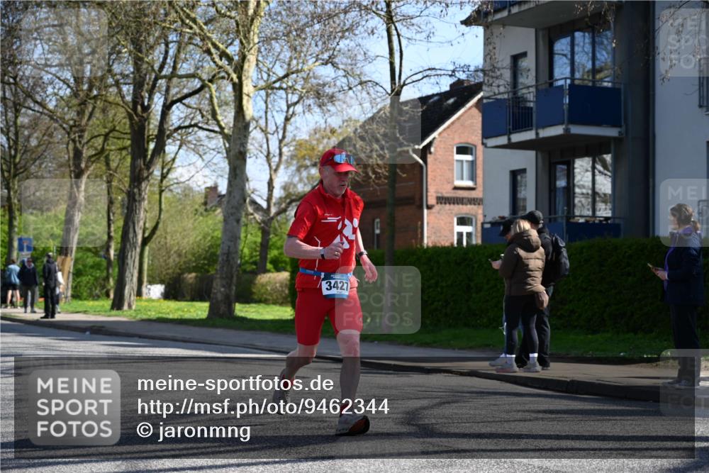 12.04.2026 - 45. Internationalen Wilhelmsburger Insellauf J. Mangold http://msf.ph/oto/9462344 12.04.2026 10:49:07 Ziel 2649, 2231, 3200, 4185, 2179, 3427, 2635, 2732, 2371, 3363, 2661, 4715, 2392, 3036, 2048, 3357, 2655, 5441, 3546 meine-sportfotos.de