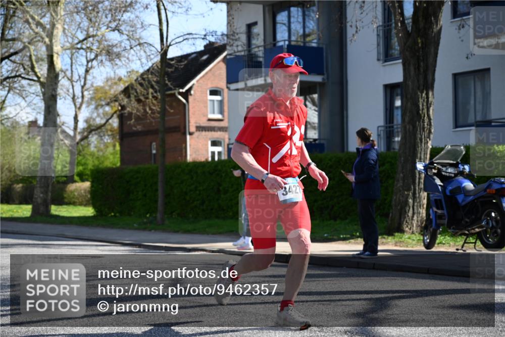 12.04.2026 - 45. Internationalen Wilhelmsburger Insellauf J. Mangold http://msf.ph/oto/9462357 12.04.2026 10:49:08 Ziel 2231, 3200, 4185, 2179, 3427, 2635, 2732, 2371, 3363, 3363, 2661, 4715, 2392, 3036, 2048, 3036, 2048, 3357, 2655, 5441, 3546 meine-sportfotos.de