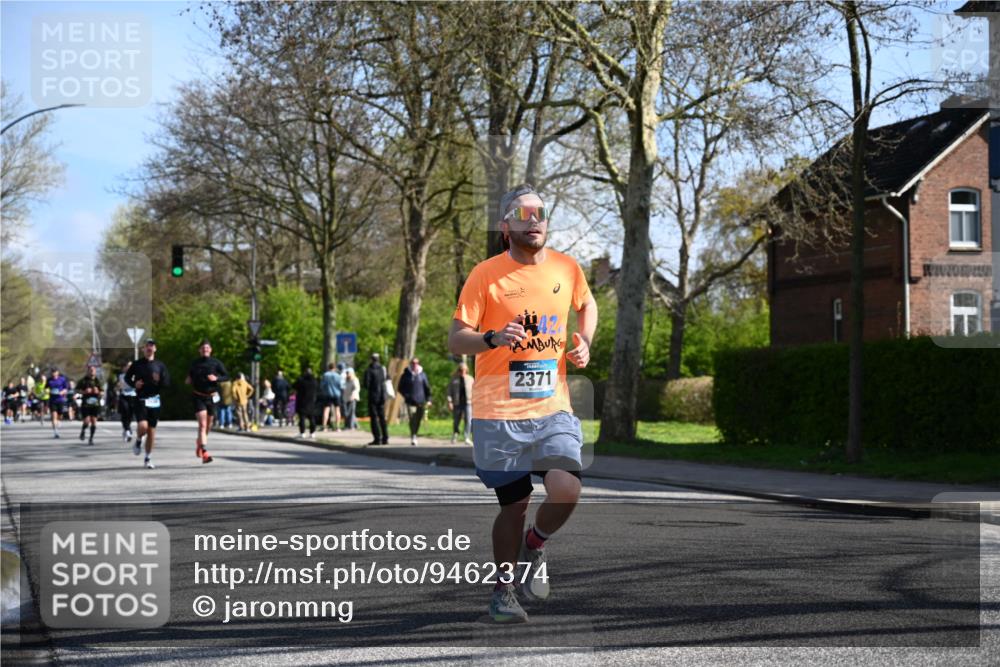 12.04.2026 - 45. Internationalen Wilhelmsburger Insellauf J. Mangold http://msf.ph/oto/9462374 12.04.2026 10:49:13 Ziel 3427, 2635, 2732, 2371, 3363, 2661, 4715, 4715, 2392, 3036, 2048, 3357, 2655, 5441, 3546, 2618, 2176, 2054 meine-sportfotos.de