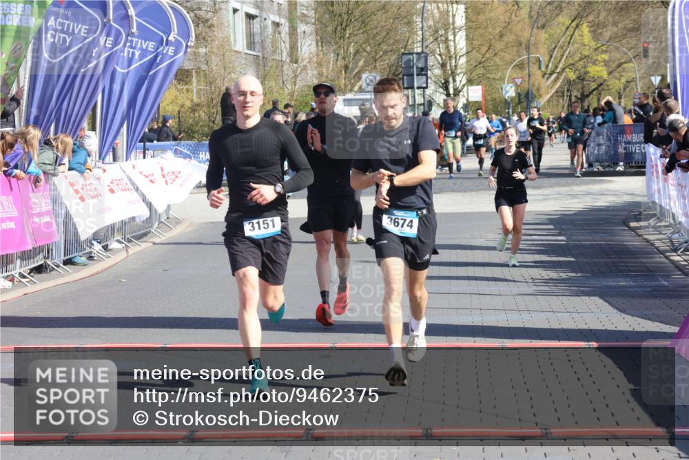 12.04.2026 - 45. Internationalen Wilhelmsburger Insellauf Strokosch-Dieckow http://msf.ph/oto/9462375 12.04.2026 10:52:31 Ziel 4024, 5789, 3151, 3674, 3184, 3366 meine-sportfotos.de
