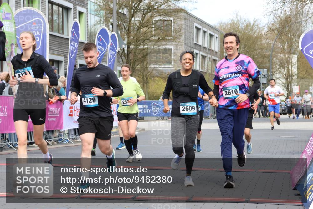 12.04.2026 - 45. Internationalen Wilhelmsburger Insellauf Strokosch-Dieckow http://msf.ph/oto/9462380 12.04.2026 13:17:44 Ziel 4315, 4867, 4868, 4130, 4129, 2609, 2610, 2571, 5001, 5532, 4392 meine-sportfotos.de