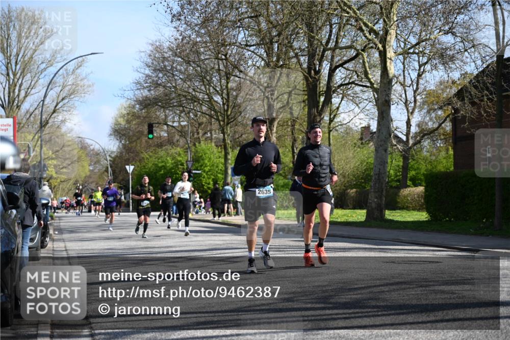 12.04.2026 - 45. Internationalen Wilhelmsburger Insellauf J. Mangold http://msf.ph/oto/9462387 12.04.2026 10:49:18 Ziel 3427, 2635, 2732, 2371, 3363, 2661, 4715, 2392, 3036, 2048, 3357, 2655, 5441, 3546, 2618, 2176, 2054, 3329, 3459 meine-sportfotos.de