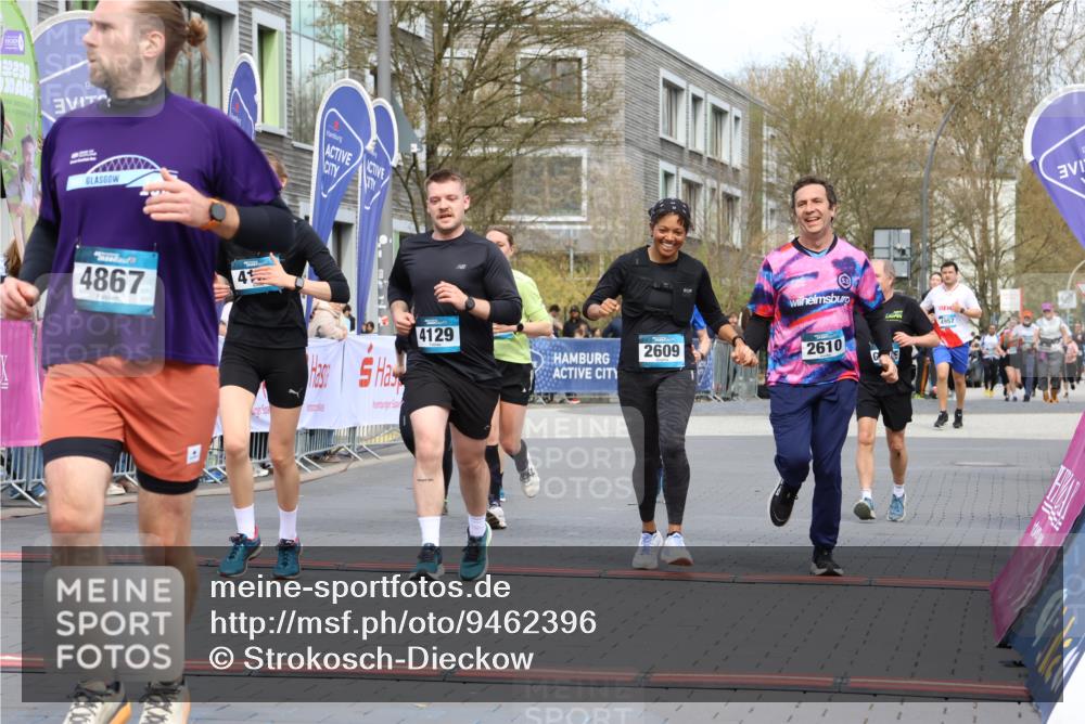 12.04.2026 - 45. Internationalen Wilhelmsburger Insellauf Strokosch-Dieckow http://msf.ph/oto/9462396 12.04.2026 13:17:43 Ziel 3281, 4315, 4867, 4868, 4130, 4129, 2609, 2610, 2571, 5001, 5532, 4392 meine-sportfotos.de