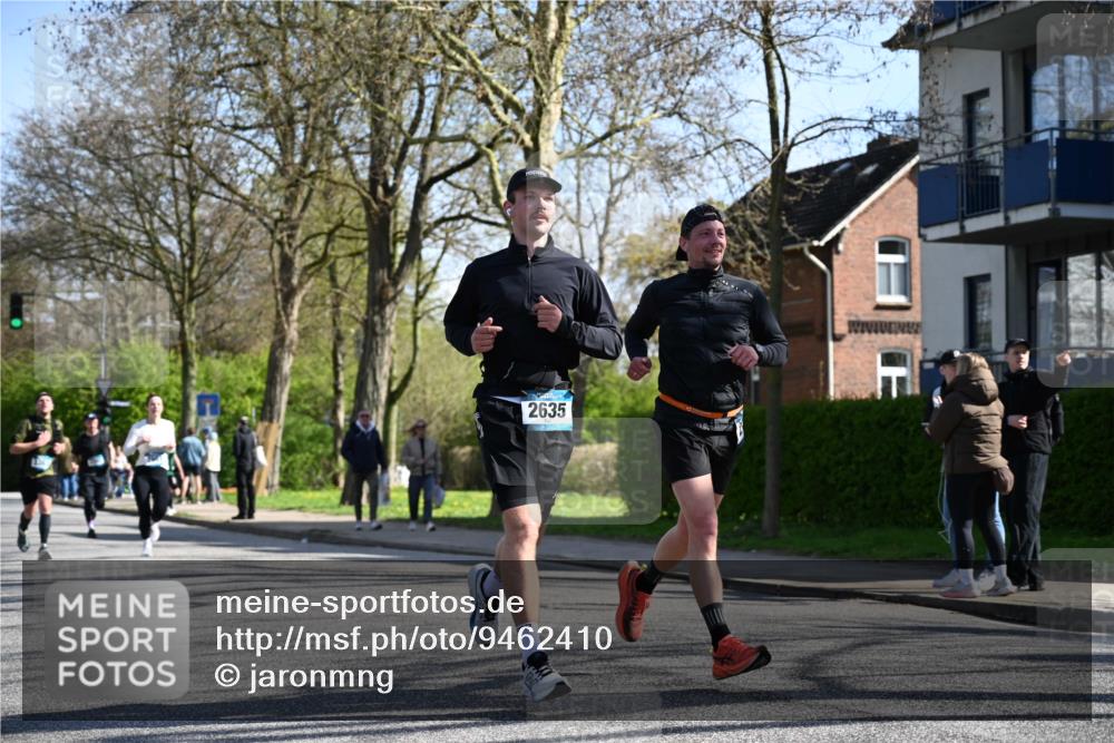 12.04.2026 - 45. Internationalen Wilhelmsburger Insellauf J. Mangold http://msf.ph/oto/9462410 12.04.2026 10:49:19 Ziel 3427, 2635, 2732, 2371, 3363, 2661, 4715, 2392, 3036, 2048, 3357, 2655, 5441, 3546, 2618, 2176, 2054, 3329, 3459 meine-sportfotos.de