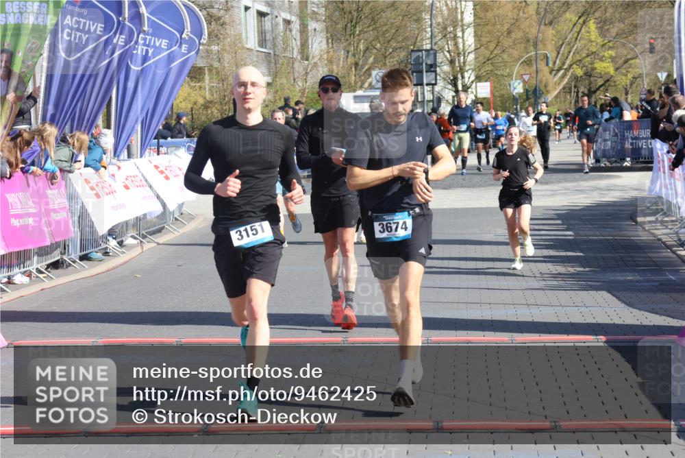 12.04.2026 - 45. Internationalen Wilhelmsburger Insellauf Strokosch-Dieckow http://msf.ph/oto/9462425 12.04.2026 10:52:31 Ziel 4024, 5789, 3151, 3674, 3184, 3366 meine-sportfotos.de