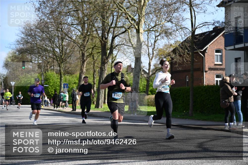 12.04.2026 - 45. Internationalen Wilhelmsburger Insellauf J. Mangold http://msf.ph/oto/9462426 12.04.2026 10:49:23 Ziel 2635, 2732, 2371, 3363, 2661, 4715, 2392, 3036, 2048, 3357, 2655, 5441, 3546, 2618, 2176, 2176, 2054, 3329, 3459, 4855 meine-sportfotos.de