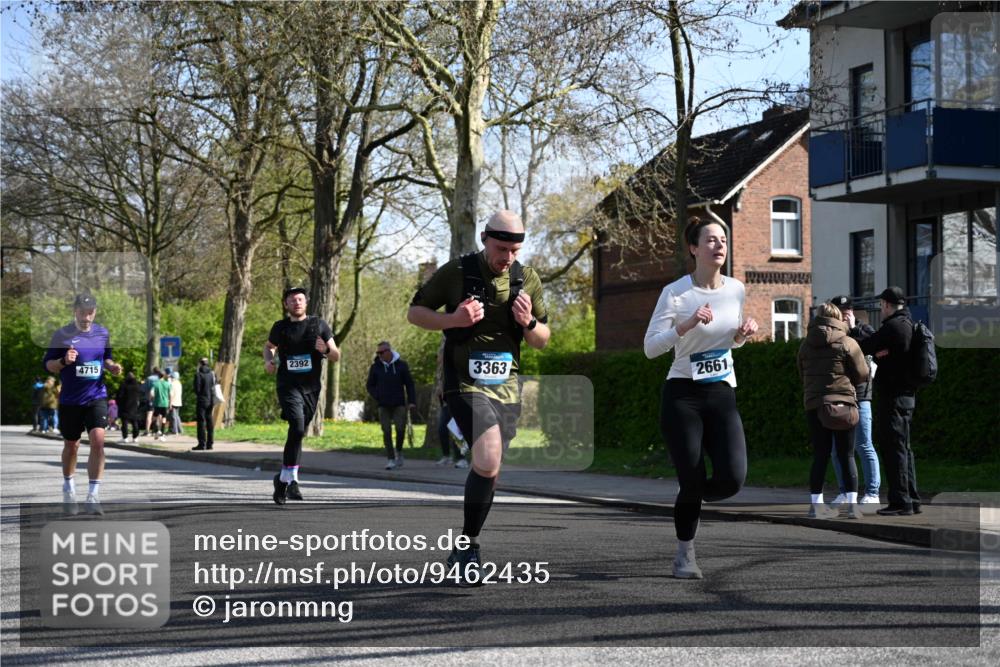 12.04.2026 - 45. Internationalen Wilhelmsburger Insellauf J. Mangold http://msf.ph/oto/9462435 12.04.2026 10:49:23 Ziel 2635, 2732, 2371, 3363, 2661, 4715, 2392, 3036, 2048, 3357, 2655, 5441, 3546, 2618, 2176, 2176, 2054, 3329, 3459, 4855 meine-sportfotos.de