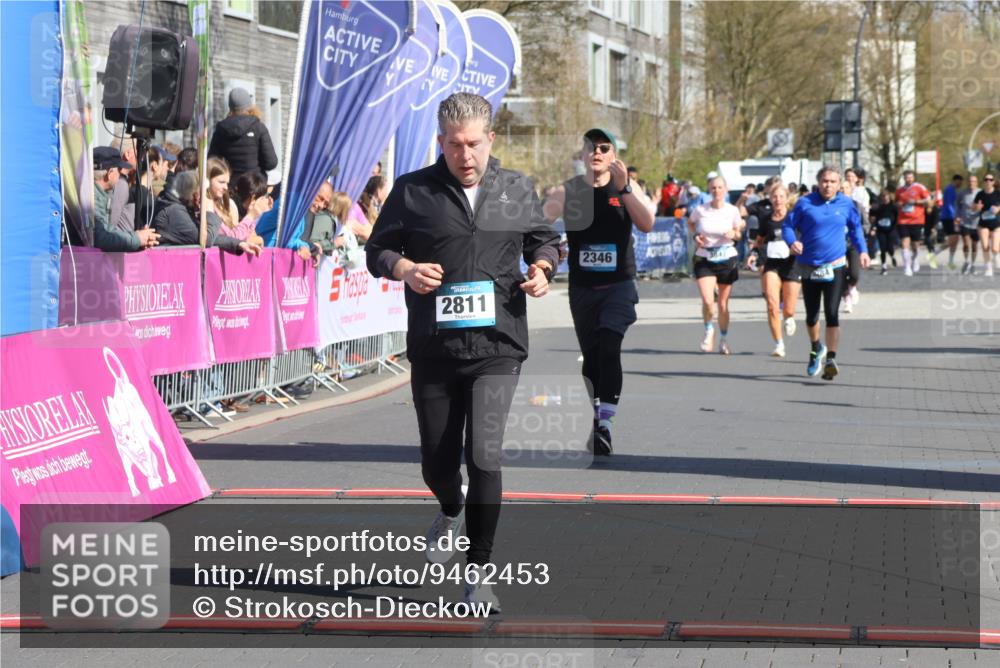 12.04.2026 - 45. Internationalen Wilhelmsburger Insellauf Strokosch-Dieckow http://msf.ph/oto/9462453 12.04.2026 11:10:53 Ziel 2811, 2346 meine-sportfotos.de