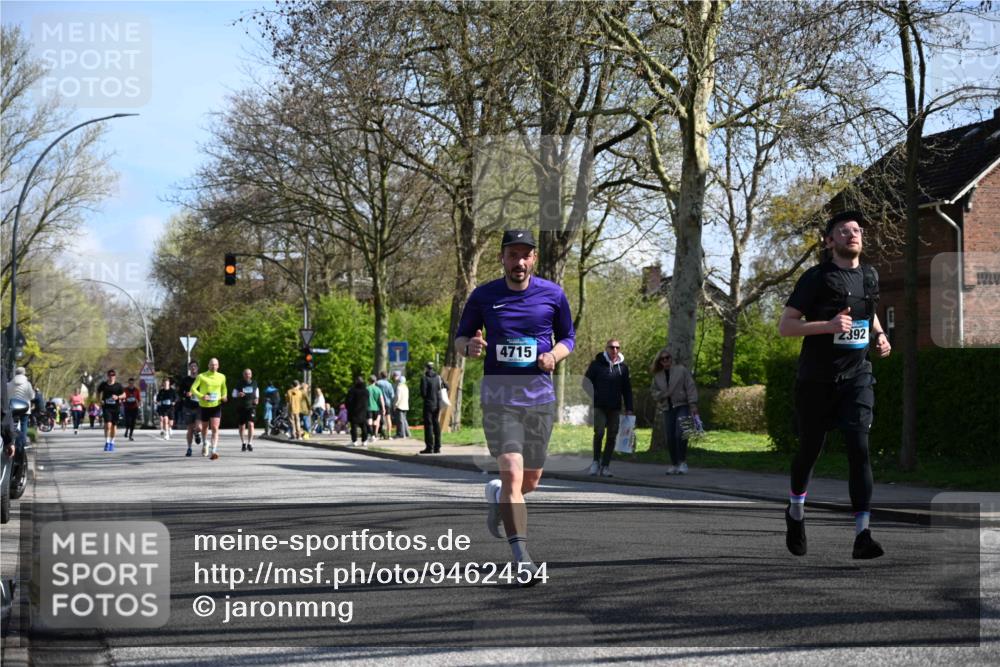 12.04.2026 - 45. Internationalen Wilhelmsburger Insellauf J. Mangold http://msf.ph/oto/9462454 12.04.2026 10:49:25 Ziel 2732, 2371, 3363, 2661, 4715, 2392, 3036, 2048, 3357, 2655, 5441, 3546, 2618, 2176, 2054, 3329, 3459, 4855, 4929 meine-sportfotos.de