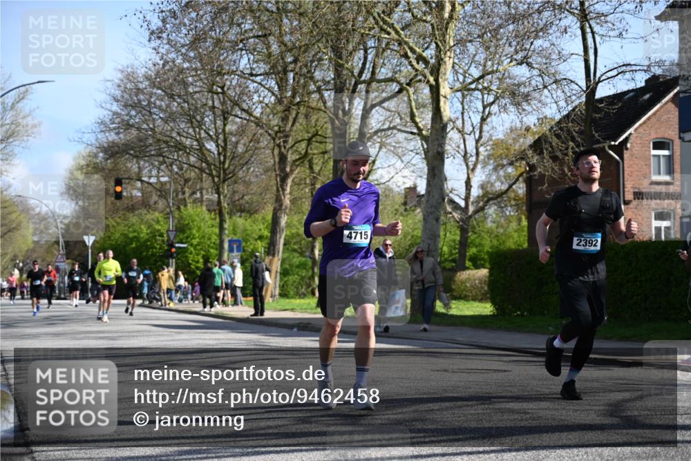 12.04.2026 - 45. Internationalen Wilhelmsburger Insellauf J. Mangold http://msf.ph/oto/9462458 12.04.2026 10:49:25 Ziel 2732, 2371, 3363, 2661, 4715, 2392, 3036, 2048, 3357, 2655, 5441, 3546, 2618, 2176, 2054, 3329, 3459, 4855, 4929 meine-sportfotos.de