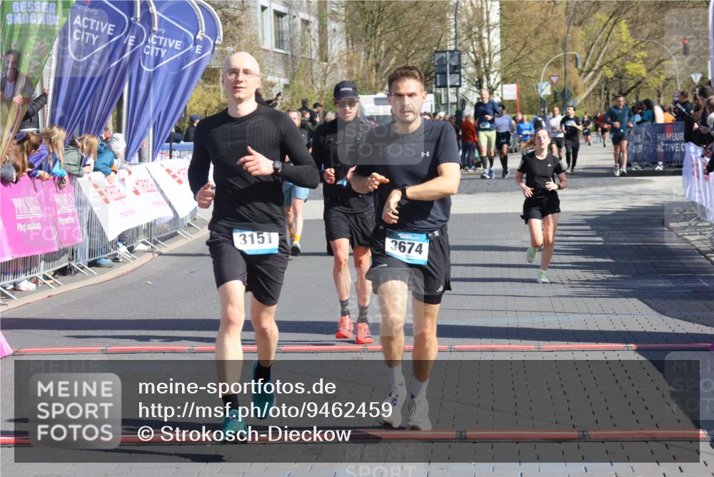 12.04.2026 - 45. Internationalen Wilhelmsburger Insellauf Strokosch-Dieckow http://msf.ph/oto/9462459 12.04.2026 10:52:31 Ziel 4024, 5789, 3151, 3674, 3184, 3366 meine-sportfotos.de
