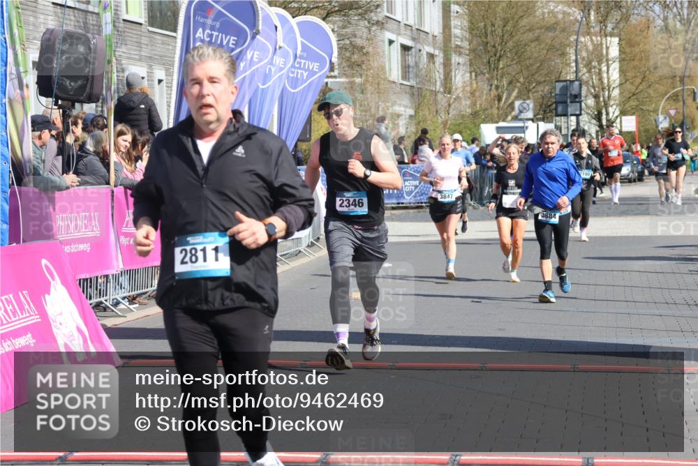 12.04.2026 - 45. Internationalen Wilhelmsburger Insellauf Strokosch-Dieckow http://msf.ph/oto/9462469 12.04.2026 11:10:54 Ziel 2811, 2346, 3884 meine-sportfotos.de