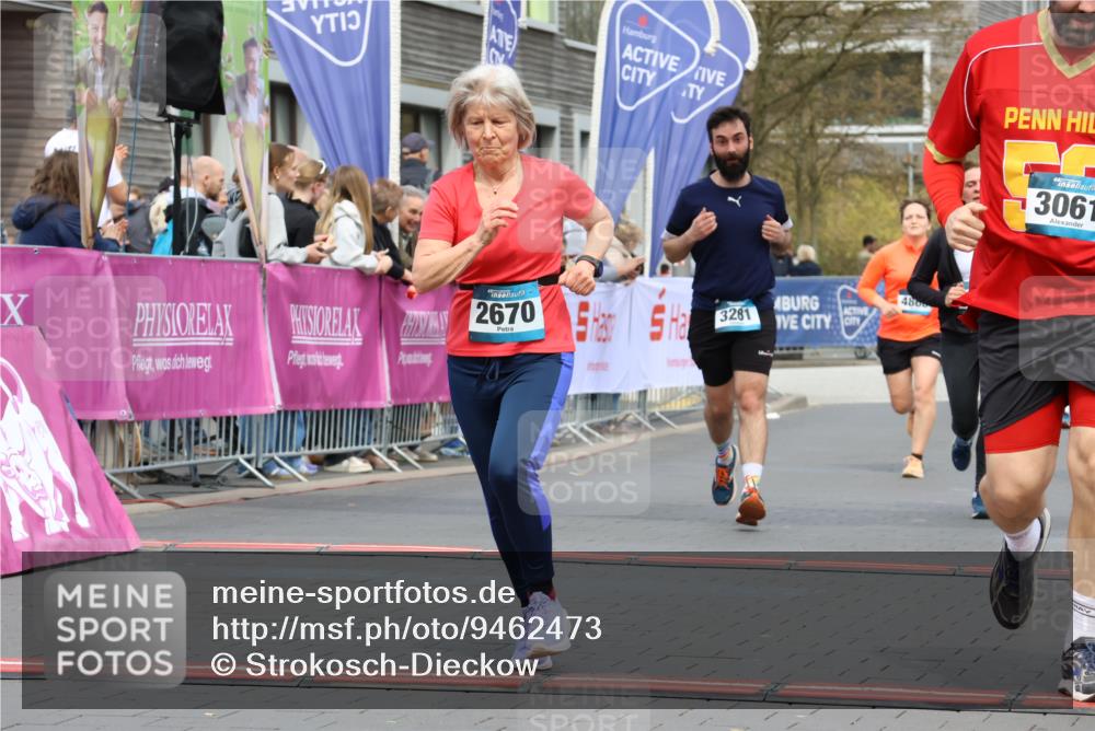 12.04.2026 - 45. Internationalen Wilhelmsburger Insellauf Strokosch-Dieckow http://msf.ph/oto/9462473 12.04.2026 13:17:38 Ziel 2670, 3061, 3281, 4315, 4867, 4868 meine-sportfotos.de