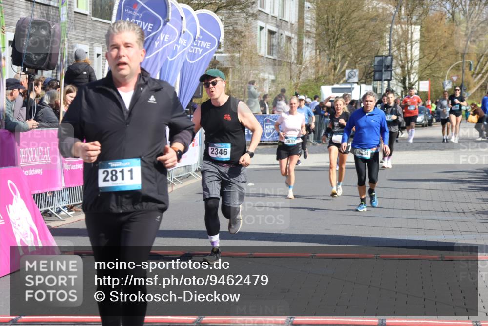 12.04.2026 - 45. Internationalen Wilhelmsburger Insellauf Strokosch-Dieckow http://msf.ph/oto/9462479 12.04.2026 11:10:54 Ziel 2811, 2346, 3884 meine-sportfotos.de