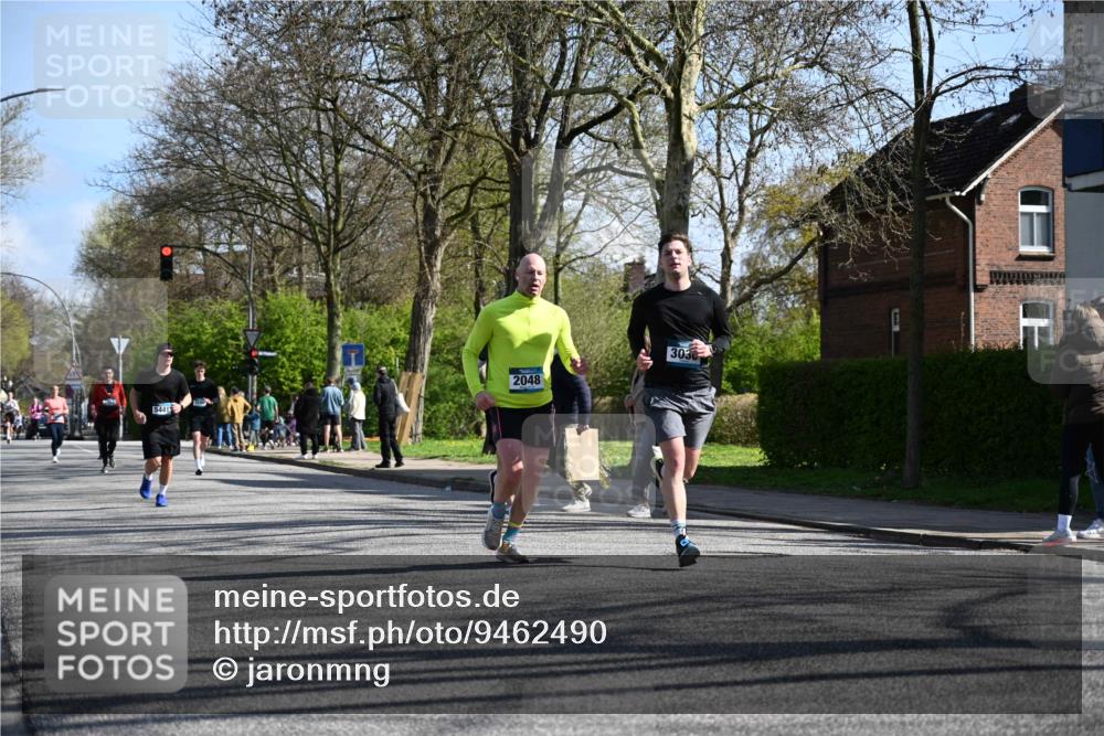 12.04.2026 - 45. Internationalen Wilhelmsburger Insellauf J. Mangold http://msf.ph/oto/9462490 12.04.2026 10:49:32 Ziel 3363, 2661, 4715, 2392, 3036, 2048, 3357, 2655, 5441, 3546, 2618, 2176, 2054, 3329, 3459, 4855, 4929, 4634 meine-sportfotos.de