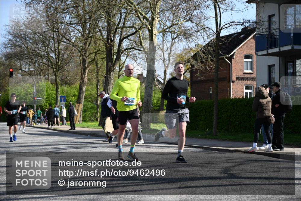 12.04.2026 - 45. Internationalen Wilhelmsburger Insellauf J. Mangold http://msf.ph/oto/9462496 12.04.2026 10:49:33 Ziel 3363, 2661, 4715, 2392, 3036, 2048, 3357, 2655, 5441, 3546, 2618, 2618, 2176, 2054, 3329, 3459, 4855, 4929, 4634, 3186, 3326, 3556 meine-sportfotos.de