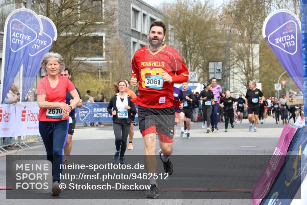 12.04.2026 - 45. Internationalen Wilhelmsburger Insellauf Strokosch-Dieckow http://msf.ph/oto/9462512 12.04.2026 13:17:37 Ziel 2670, 3061, 3281, 4315, 4867 meine-sportfotos.de