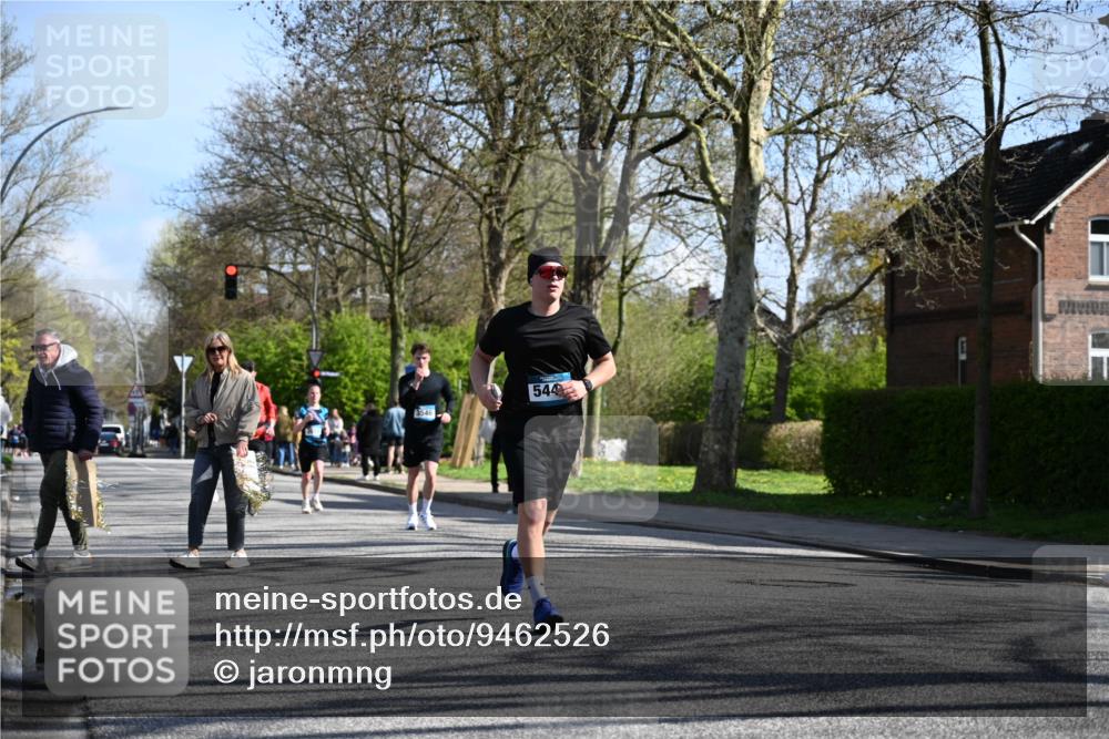 12.04.2026 - 45. Internationalen Wilhelmsburger Insellauf J. Mangold http://msf.ph/oto/9462526 12.04.2026 10:49:37 Ziel 4715, 2392, 3036, 2048, 3357, 2655, 5441, 3546, 2618, 2176, 2054, 3329, 3459, 4855, 4929, 4929, 4634, 3186, 3326, 3556, 3228, 5041, 5033, 4435 meine-sportfotos.de