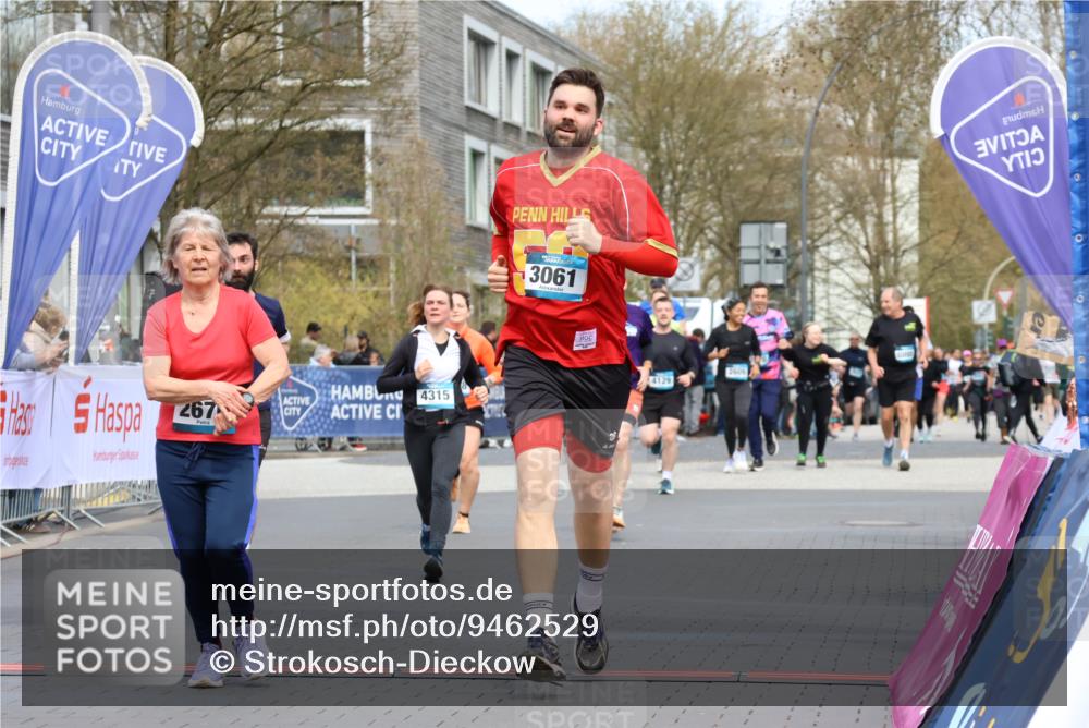 12.04.2026 - 45. Internationalen Wilhelmsburger Insellauf Strokosch-Dieckow http://msf.ph/oto/9462529 12.04.2026 13:17:37 Ziel 2670, 3061, 3281, 4315, 4867 meine-sportfotos.de