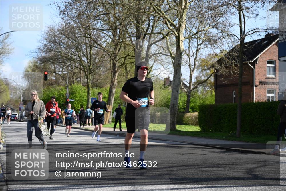 12.04.2026 - 45. Internationalen Wilhelmsburger Insellauf J. Mangold http://msf.ph/oto/9462532 12.04.2026 10:49:37 Ziel 4715, 2392, 3036, 2048, 3357, 2655, 5441, 3546, 2618, 2176, 2054, 3329, 3459, 4855, 4929, 4929, 4634, 3186, 3326, 3556, 3228, 5041, 5033, 4435 meine-sportfotos.de