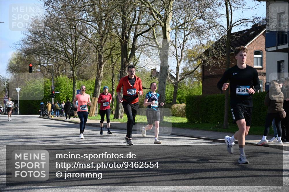 12.04.2026 - 45. Internationalen Wilhelmsburger Insellauf J. Mangold http://msf.ph/oto/9462554 12.04.2026 10:49:41 Ziel 3036, 2048, 3357, 2655, 5441, 3546, 2618, 2176, 2054, 3329, 3459, 4855, 4929, 4634, 3186, 3326, 3556, 3228, 5041, 5033, 4435, 2720, 3234, 3855 meine-sportfotos.de