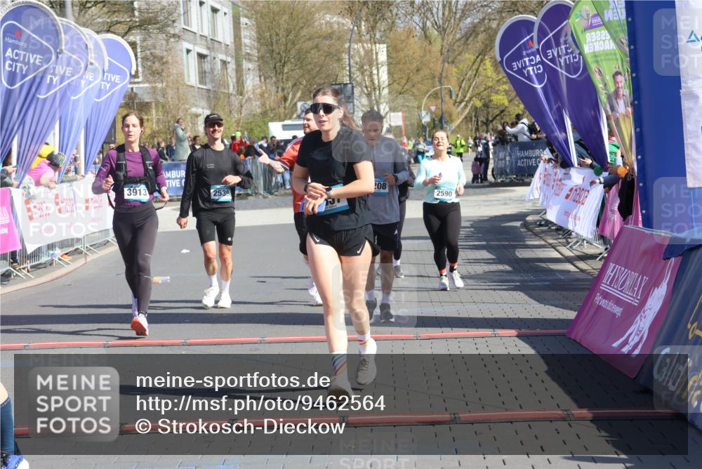 12.04.2026 - 45. Internationalen Wilhelmsburger Insellauf Strokosch-Dieckow http://msf.ph/oto/9462564 12.04.2026 11:11:07 Ziel 2585, 4334, 3507, 3913, 2208, 2539, 2513, 2590, 2576 meine-sportfotos.de