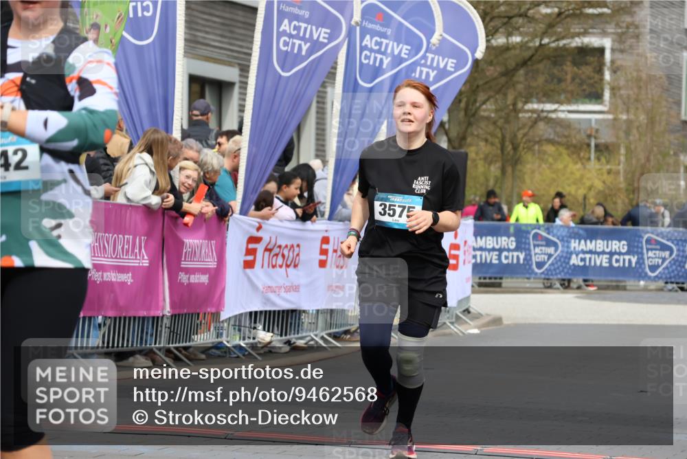 12.04.2026 - 45. Internationalen Wilhelmsburger Insellauf Strokosch-Dieckow http://msf.ph/oto/9462568 12.04.2026 13:17:31 Ziel 3886, 3097, 2942, 3575 meine-sportfotos.de