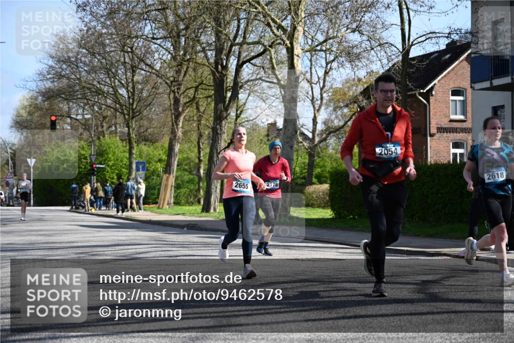 12.04.2026 - 45. Internationalen Wilhelmsburger Insellauf J. Mangold http://msf.ph/oto/9462578 12.04.2026 10:49:43 Ziel 3036, 2048, 3357, 2655, 5441, 3546, 2618, 2176, 2054, 3329, 3459, 4855, 4929, 4634, 4634, 3186, 3326, 3556, 3228, 5041, 5033, 4435, 2720, 3234, 3855 meine-sportfotos.de