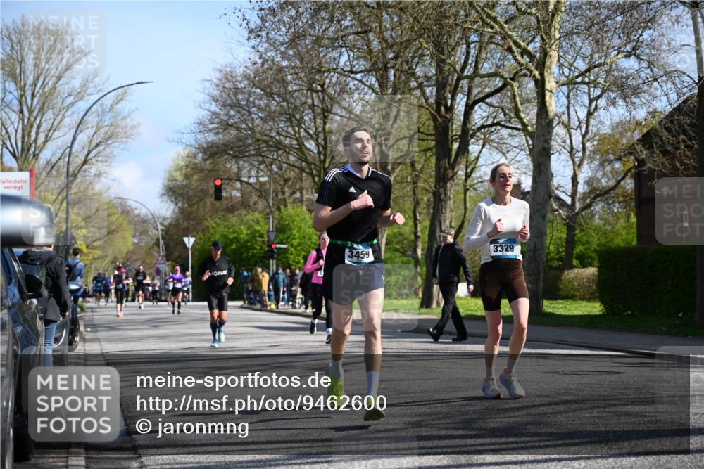 12.04.2026 - 45. Internationalen Wilhelmsburger Insellauf J. Mangold http://msf.ph/oto/9462600 12.04.2026 10:49:51 Ziel 2655, 5441, 3546, 2618, 2176, 2054, 3329, 3459, 4855, 4929, 4634, 3186, 3326, 3556, 3228, 5041, 5033, 4435, 2720, 3234, 3234, 3855, 2154, 3608 meine-sportfotos.de