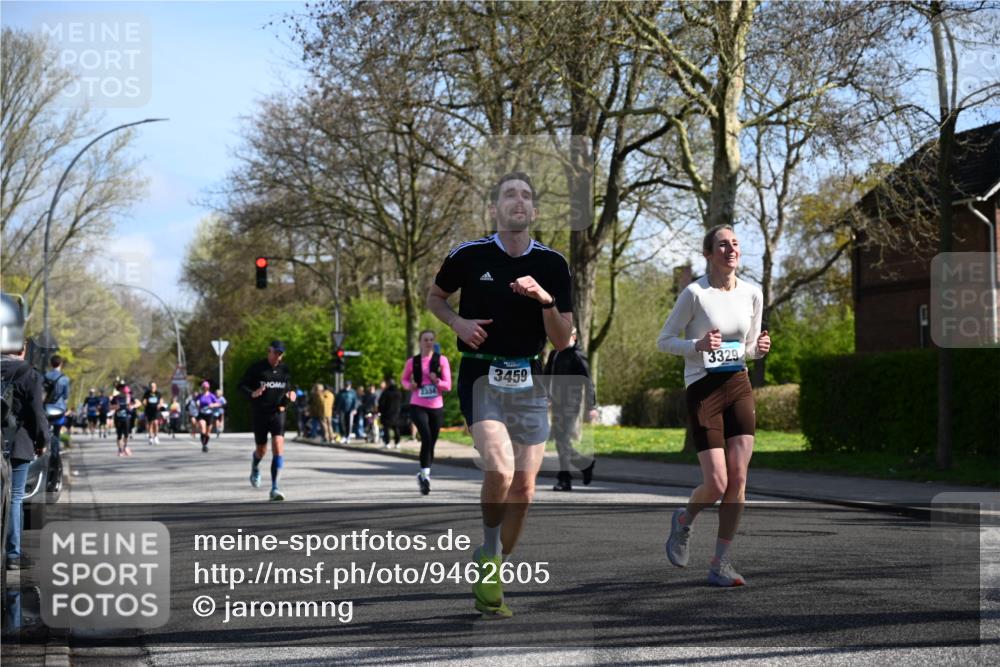 12.04.2026 - 45. Internationalen Wilhelmsburger Insellauf J. Mangold http://msf.ph/oto/9462605 12.04.2026 10:49:51 Ziel 2655, 5441, 3546, 2618, 2176, 2054, 3329, 3459, 4855, 4929, 4634, 3186, 3326, 3556, 3228, 5041, 5033, 4435, 2720, 3234, 3234, 3855, 2154, 3608 meine-sportfotos.de