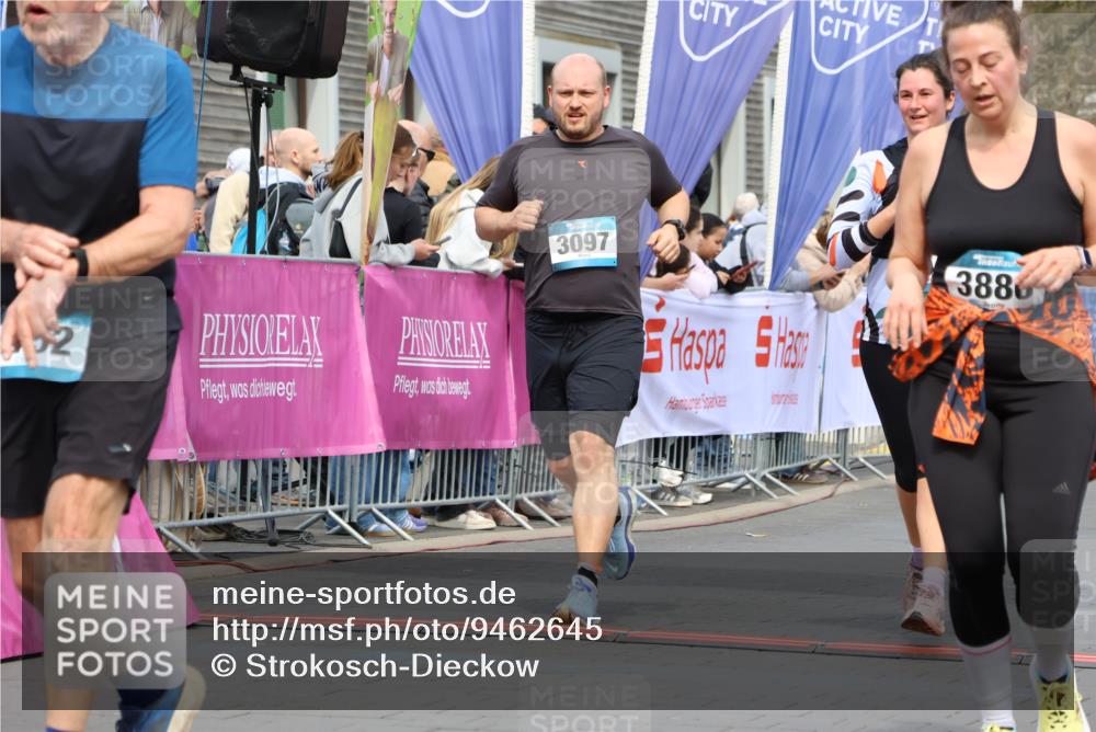 12.04.2026 - 45. Internationalen Wilhelmsburger Insellauf Strokosch-Dieckow http://msf.ph/oto/9462645 12.04.2026 13:17:27 Ziel 3040, 4752, 3886, 3097, 2942, 3575 meine-sportfotos.de