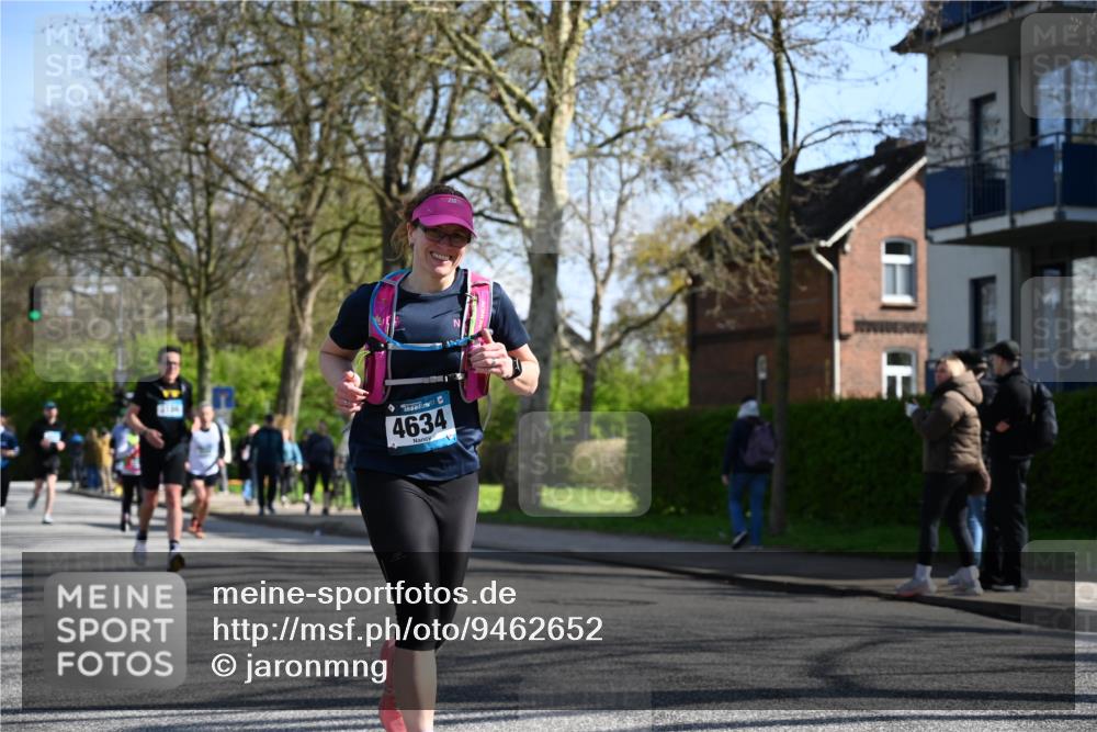 12.04.2026 - 45. Internationalen Wilhelmsburger Insellauf J. Mangold http://msf.ph/oto/9462652 12.04.2026 10:50:05 Ziel 4855, 4929, 4634, 3186, 3326, 3556, 3228, 5041, 5033, 4435, 2720, 3234, 3855, 3855, 2154, 3608, 4903, 2496, 2198, 2197 meine-sportfotos.de