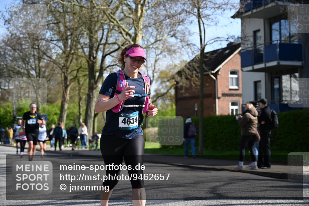 12.04.2026 - 45. Internationalen Wilhelmsburger Insellauf J. Mangold http://msf.ph/oto/9462657 12.04.2026 10:50:05 Ziel 4855, 4929, 4634, 3186, 3326, 3556, 3228, 5041, 5033, 4435, 2720, 3234, 3855, 3855, 2154, 3608, 4903, 2496, 2198, 2197 meine-sportfotos.de