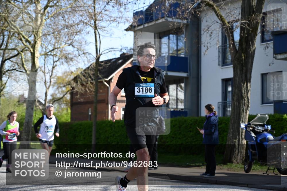 12.04.2026 - 45. Internationalen Wilhelmsburger Insellauf J. Mangold http://msf.ph/oto/9462683 12.04.2026 10:50:09 Ziel 4855, 4929, 4634, 3186, 3326, 3556, 3228, 5041, 5033, 4435, 2720, 3234, 3855, 2154, 3608, 4903, 4903, 2496, 2198, 2197 meine-sportfotos.de