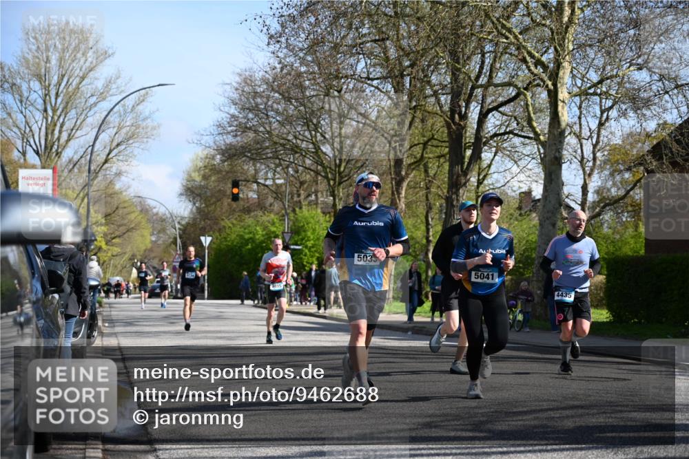 12.04.2026 - 45. Internationalen Wilhelmsburger Insellauf J. Mangold http://msf.ph/oto/9462688 12.04.2026 10:50:10 Ziel 4855, 4929, 4634, 3186, 3326, 3556, 3228, 5041, 5033, 4435, 2720, 3234, 3855, 2154, 3608, 4903, 2496, 2198, 2197 meine-sportfotos.de