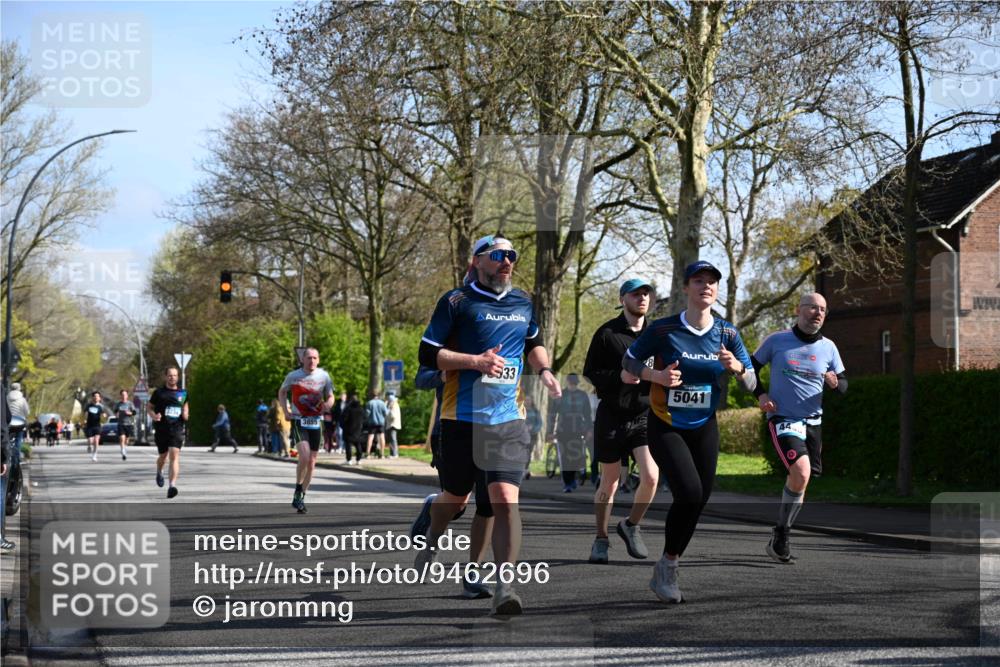 12.04.2026 - 45. Internationalen Wilhelmsburger Insellauf J. Mangold http://msf.ph/oto/9462696 12.04.2026 10:50:11 Ziel 4855, 4929, 4634, 3186, 3326, 3556, 3228, 5041, 5033, 4435, 2720, 3234, 3855, 2154, 3608, 4903, 2496, 2198, 2197 meine-sportfotos.de