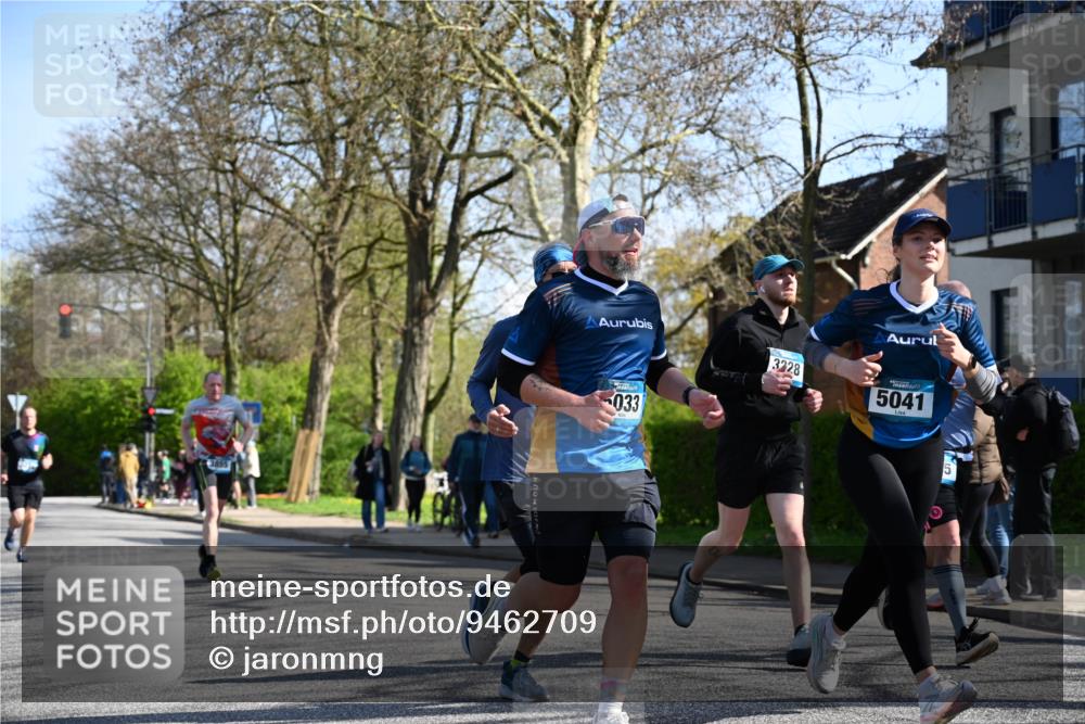 12.04.2026 - 45. Internationalen Wilhelmsburger Insellauf J. Mangold http://msf.ph/oto/9462709 12.04.2026 10:50:12 Ziel 4929, 4634, 3186, 3326, 3556, 3228, 5041, 5033, 4435, 2720, 3234, 3855, 2154, 3608, 4903, 2496, 2496, 2198, 2197 meine-sportfotos.de