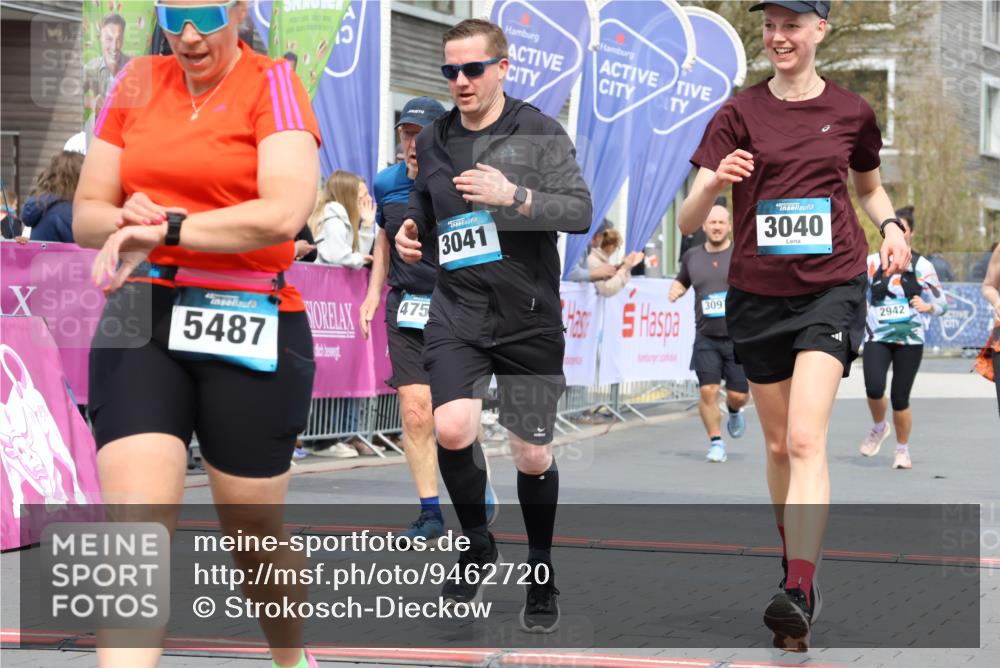 12.04.2026 - 45. Internationalen Wilhelmsburger Insellauf Strokosch-Dieckow http://msf.ph/oto/9462720 12.04.2026 13:17:24 Ziel 5487, 3040, 4752, 3886, 3097, 2942 meine-sportfotos.de