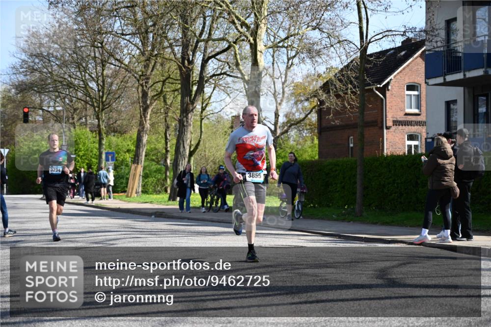 12.04.2026 - 45. Internationalen Wilhelmsburger Insellauf J. Mangold http://msf.ph/oto/9462725 12.04.2026 10:50:14 Ziel 4929, 4634, 3186, 3326, 3556, 3228, 5041, 5033, 4435, 2720, 3234, 3855, 2154, 3608, 4903, 2496, 2198, 2197 meine-sportfotos.de
