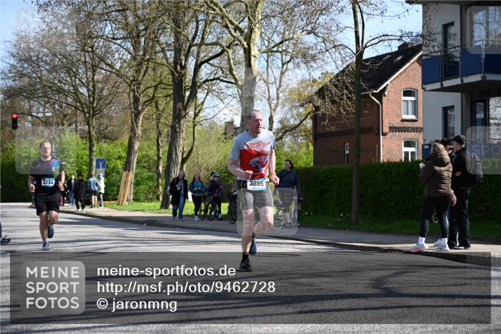 12.04.2026 - 45. Internationalen Wilhelmsburger Insellauf J. Mangold http://msf.ph/oto/9462728 12.04.2026 10:50:14 Ziel 4929, 4634, 3186, 3326, 3556, 3228, 5041, 5033, 4435, 2720, 3234, 3855, 2154, 3608, 4903, 2496, 2198, 2197 meine-sportfotos.de