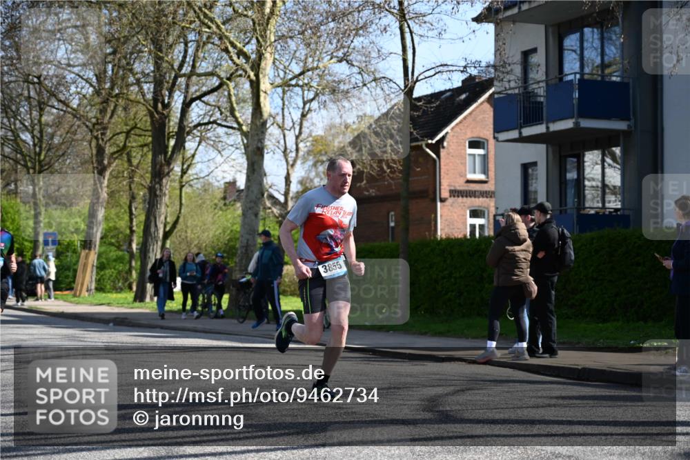 12.04.2026 - 45. Internationalen Wilhelmsburger Insellauf J. Mangold http://msf.ph/oto/9462734 12.04.2026 10:50:14 Ziel 4929, 4634, 3186, 3326, 3556, 3228, 5041, 5033, 4435, 2720, 3234, 3855, 2154, 3608, 4903, 2496, 2198, 2197 meine-sportfotos.de