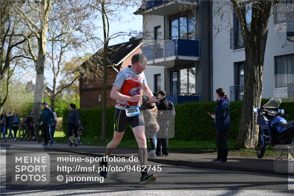 12.04.2026 - 45. Internationalen Wilhelmsburger Insellauf J. Mangold http://msf.ph/oto/9462745 12.04.2026 10:50:15 Ziel 4634, 3186, 3326, 3556, 3228, 5041, 5033, 4435, 2720, 3234, 3855, 2154, 3608, 4903, 2496, 2198, 2197 meine-sportfotos.de