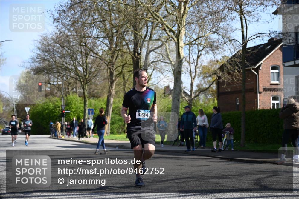 12.04.2026 - 45. Internationalen Wilhelmsburger Insellauf J. Mangold http://msf.ph/oto/9462752 12.04.2026 10:50:16 Ziel 4634, 3186, 3326, 3556, 3228, 5041, 5033, 4435, 2720, 3234, 3855, 2154, 3608, 4903, 2496, 2198, 2197 meine-sportfotos.de