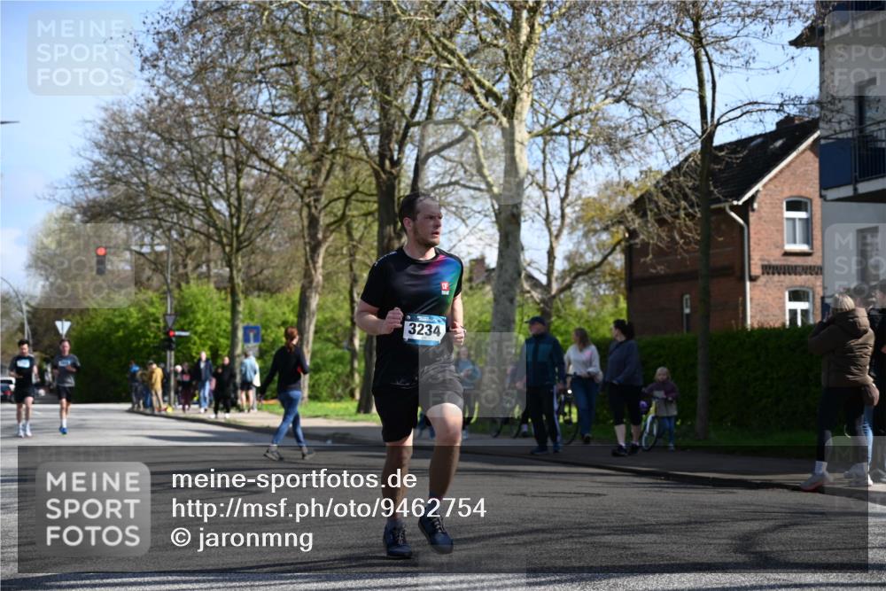 12.04.2026 - 45. Internationalen Wilhelmsburger Insellauf J. Mangold http://msf.ph/oto/9462754 12.04.2026 10:50:16 Ziel 4634, 3186, 3326, 3556, 3228, 5041, 5033, 4435, 2720, 3234, 3855, 2154, 3608, 4903, 2496, 2198, 2197 meine-sportfotos.de